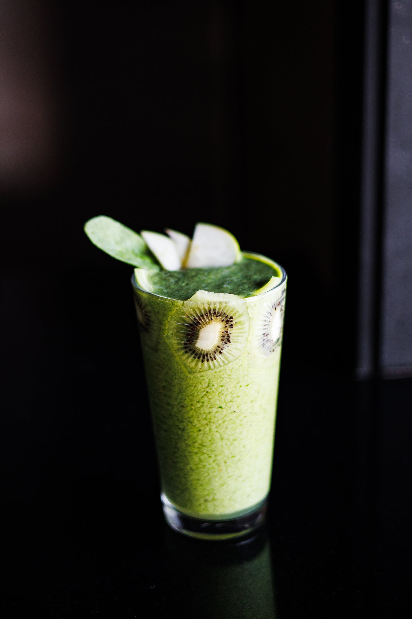 Spinach-Kiwi Smoothie – Fresh Greens & Tropical Brightness