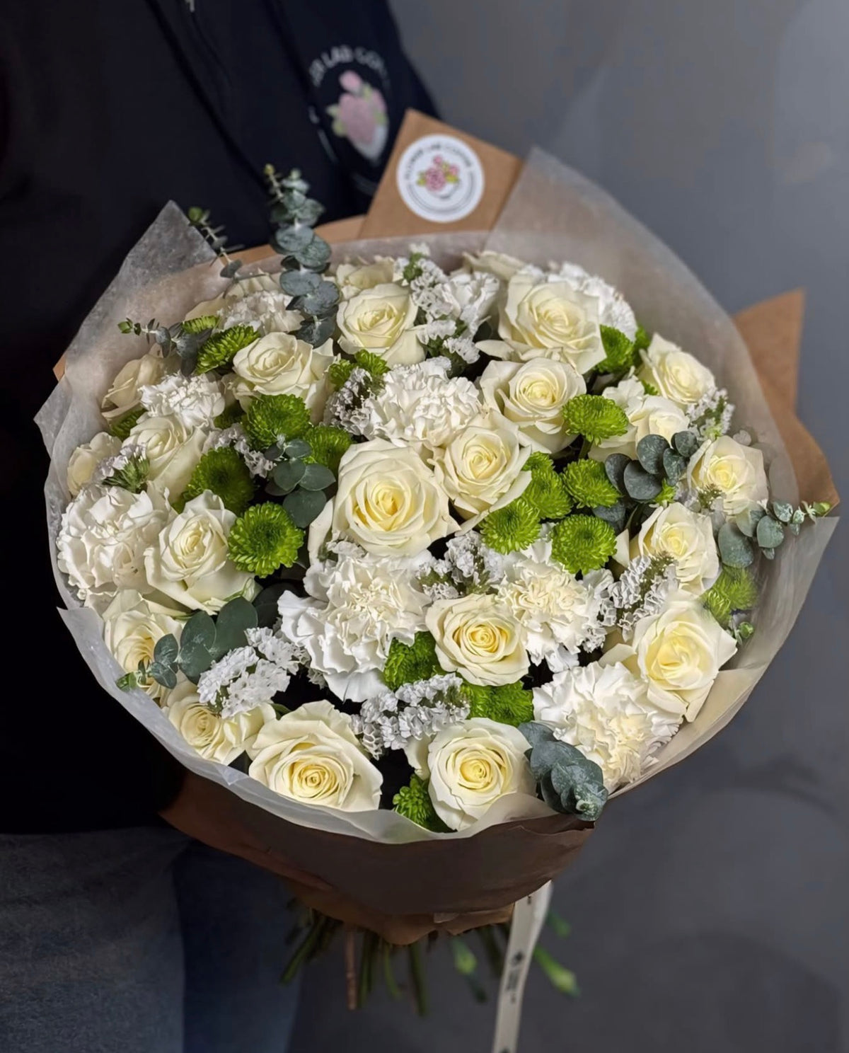 Chloe – White Rose Bouquet