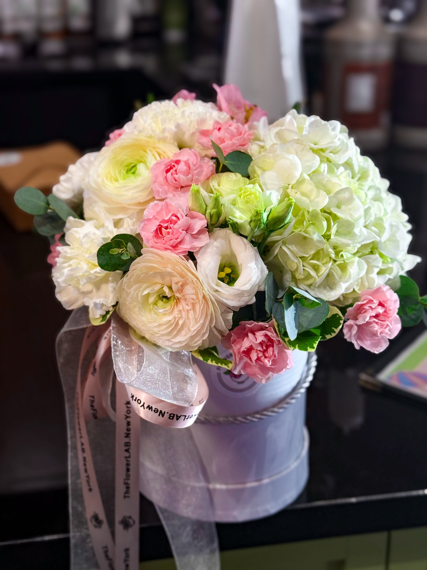 Whispering Petals – Luxury Flower Box