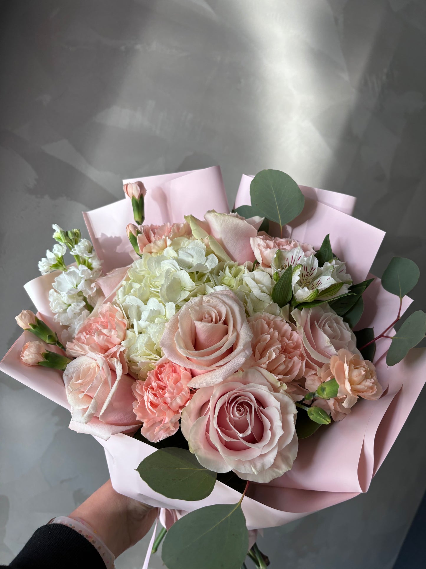 Pink Frost – Flower Bouquet