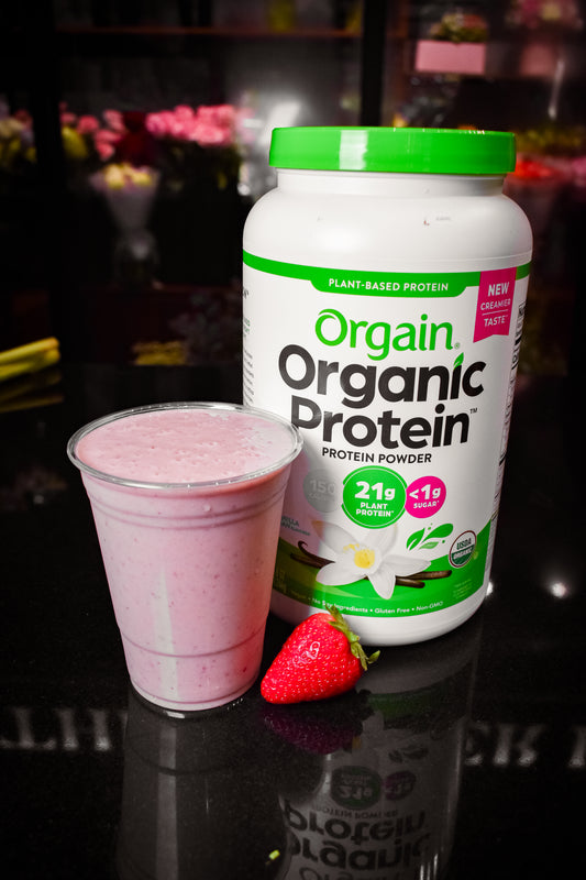 The Bulk – Strawberry Banana Protein Shake
