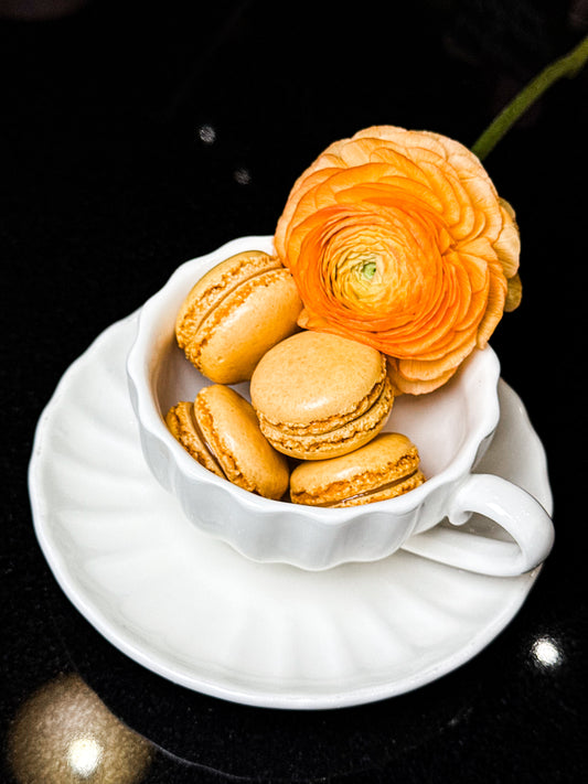 Caramel Macaron – Flower Lab NYC