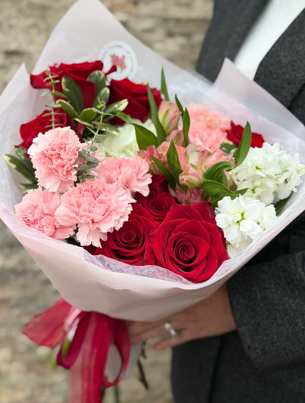 L’Amour Classique Flower Bouquet